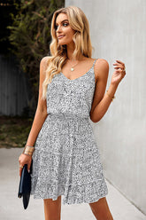 Vestido corto de verano con tirantes finos